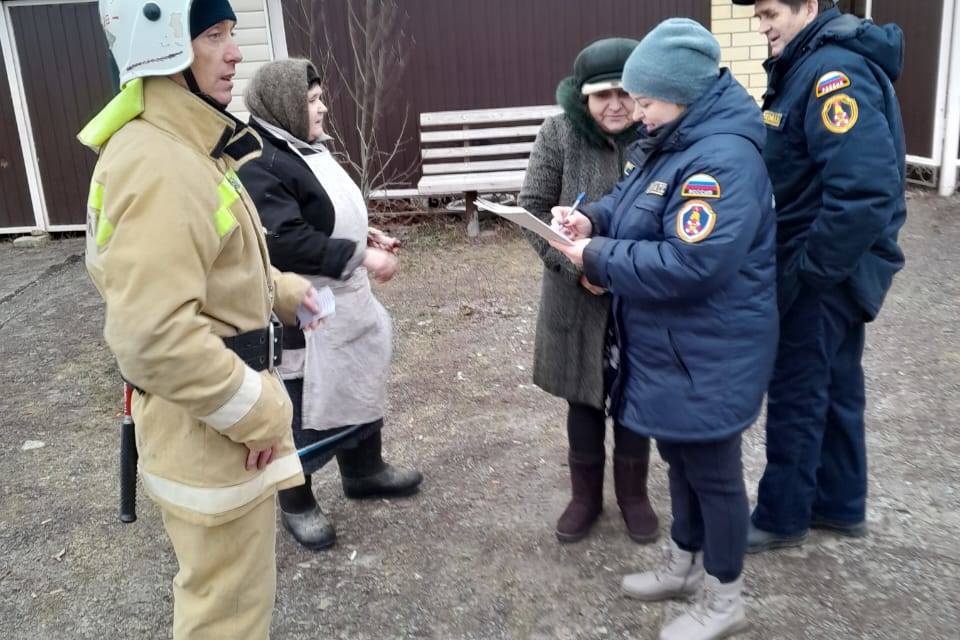 В Волгоградской области усилена профилактическая работа с жителями по предупреждению пожаров
