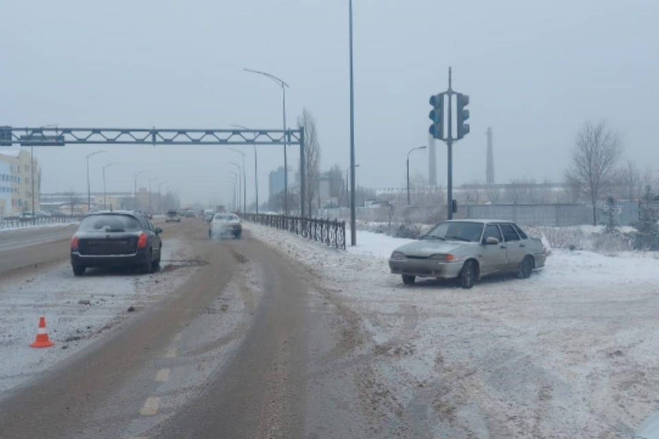 В Волгограде пассажир «ВАЗа» пострадал в ДТП на шоссе Авиаторов