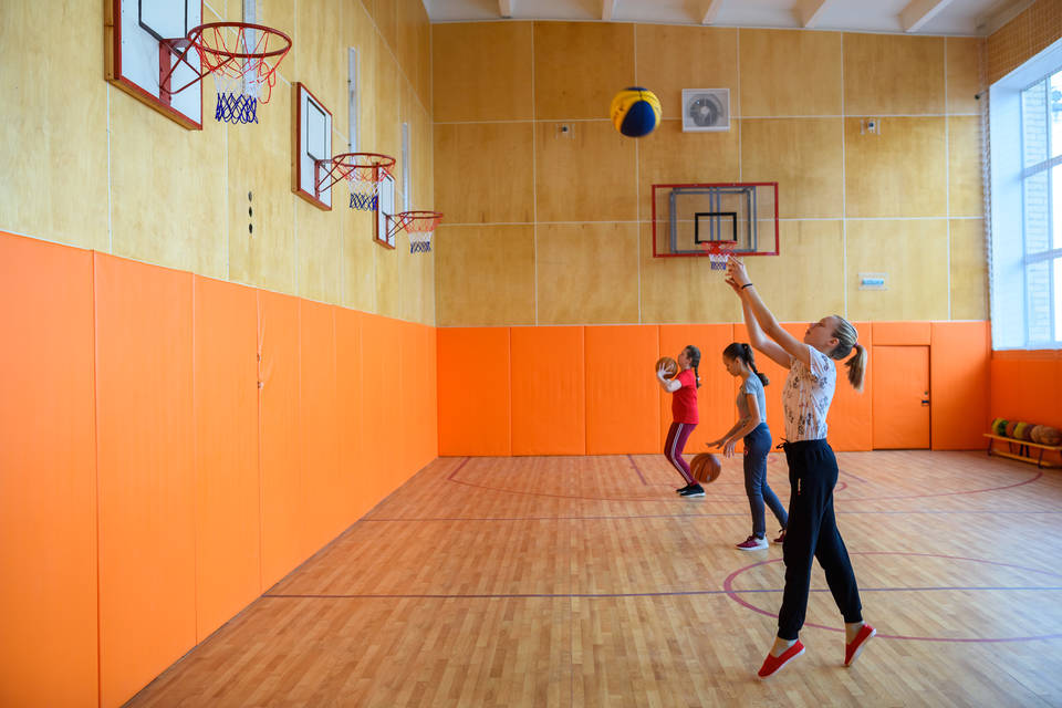 13 школьных спортзалов будут модернизированы в Волгоградской области