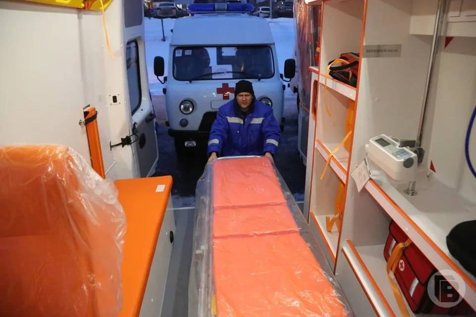 В Волгограде 23-летний водитель устроил двойное ДТП с фурой и внедорожником