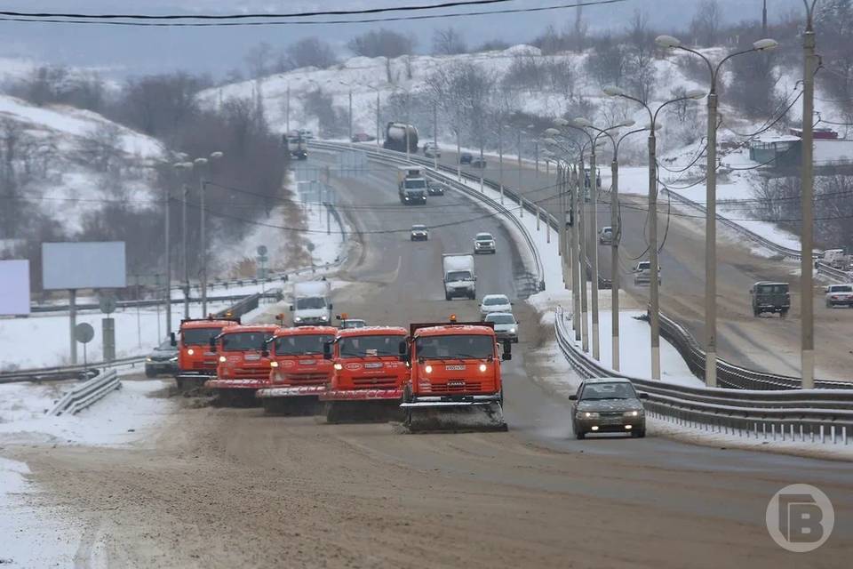Водителей предупредили о ледяном дожде на трассах под Волгоградом 19 января