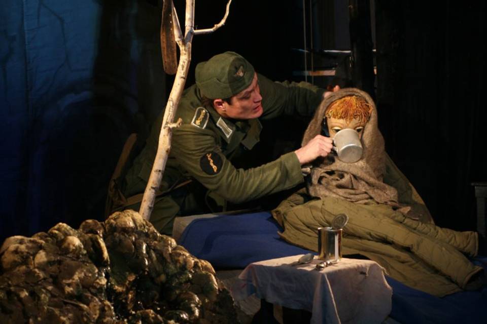 Волгоградский кукольный театр покажет зрителям драму «Сталинградская Мадонна»