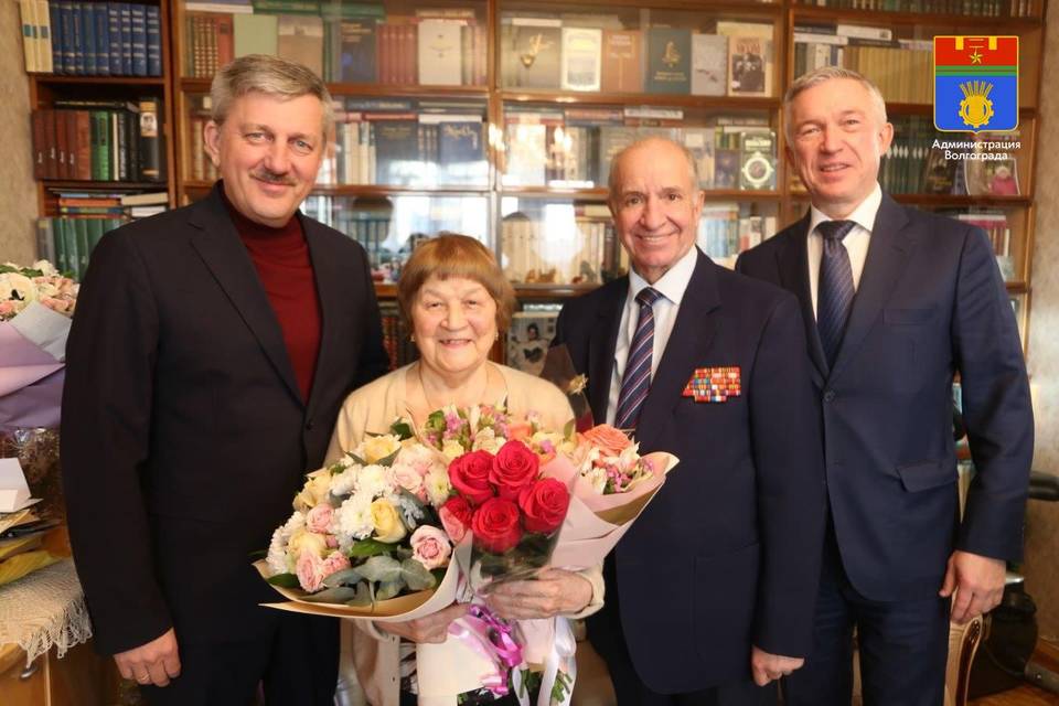 Владимир Марченко поздравил с днем рождения почетную жительницу Волгограда Хельви Латту