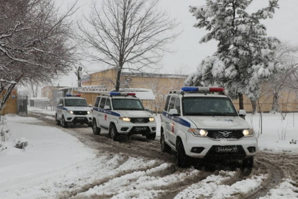 Военных водителей в Волгоградской области учили избегать дорожных аварий зимой