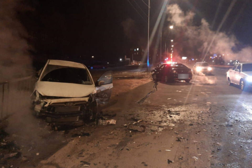 Три человека пострадали в ДТП на ул. Землячки в Волгограде