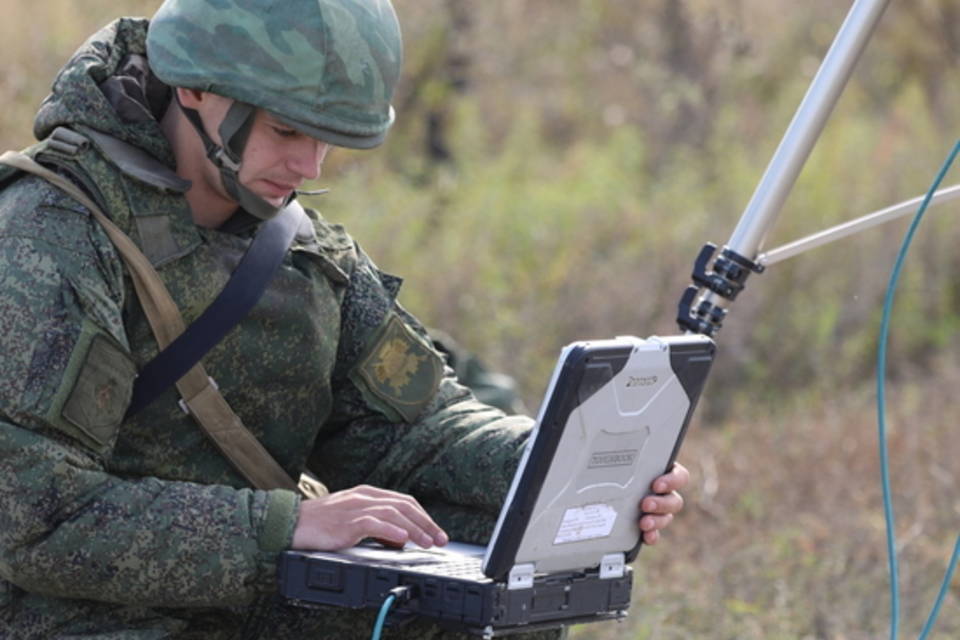 Под Волгоградом прошли военные учения РЭБ по радиоподавлению беспилотников