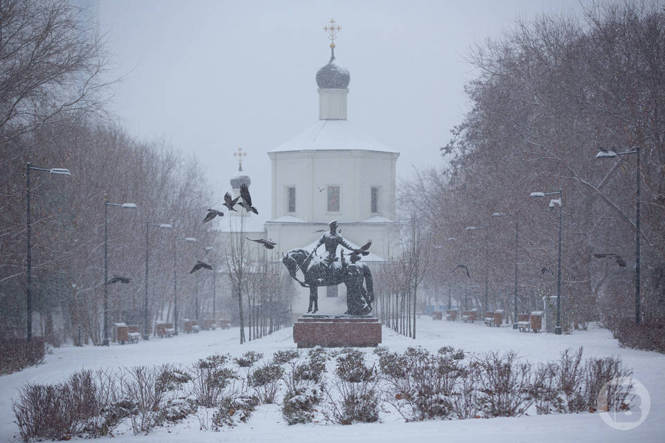 Волгоградскую область 15 февраля ждут снег и гололед
