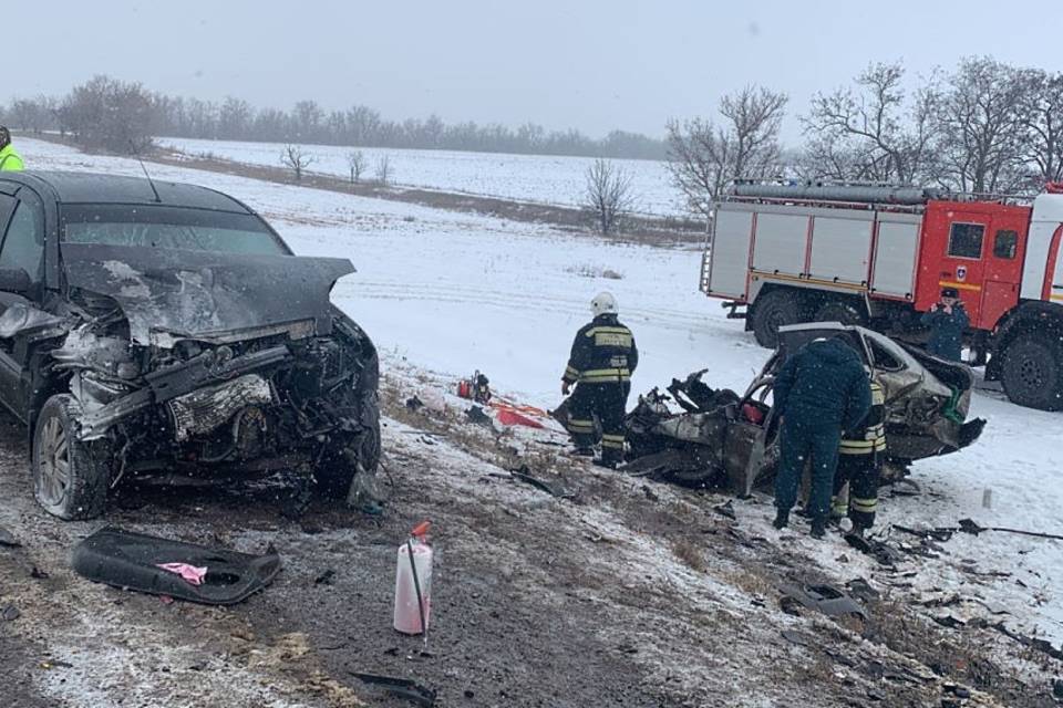 Стали известны подробности страшной дорожной аварии в Волгоградской области
