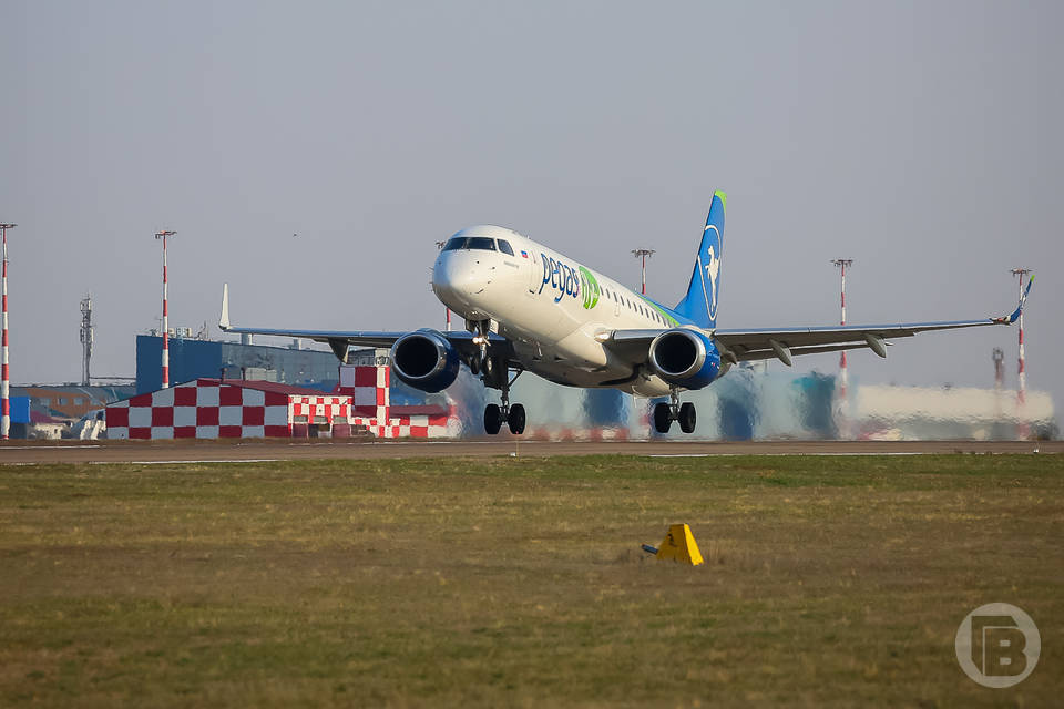 В Волгограде у самолета отказал двигатель при взлете