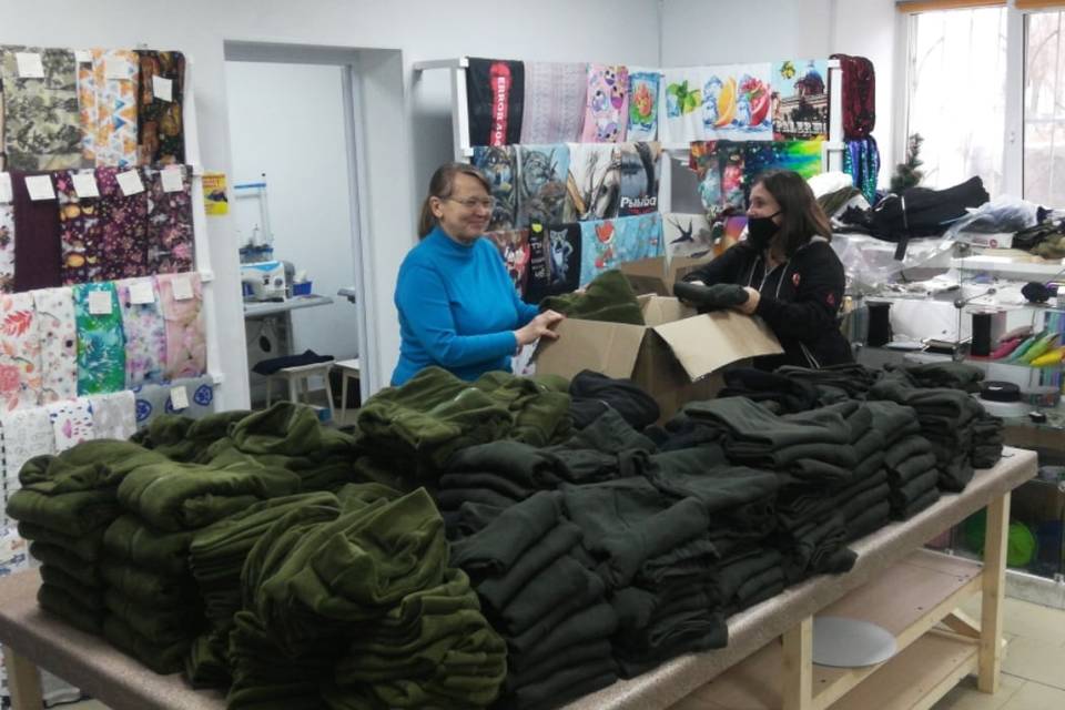 В Волгограде швейбат «Женщины Сталинграда» шьет одежду для военнослужащих СВО