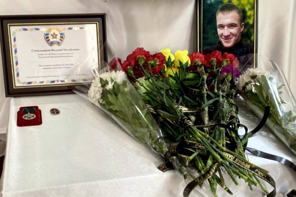Бойца ЧВК «Вагнер» Валерия Стекольникова похоронили под Волгоградом