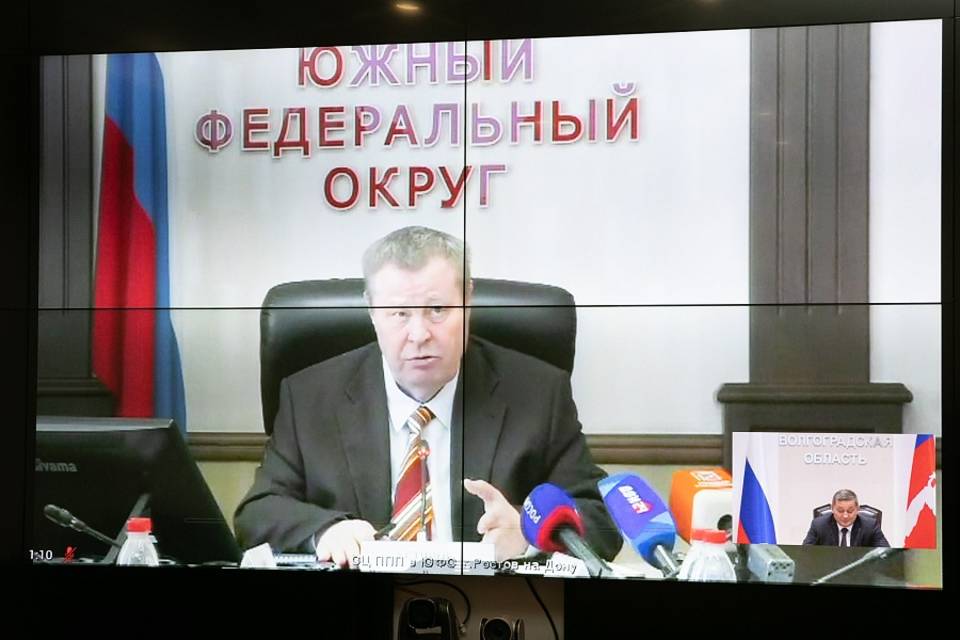 Андрей Бочаров обсудил вопросы ликвидации ЧС с Владимиром Устиновым