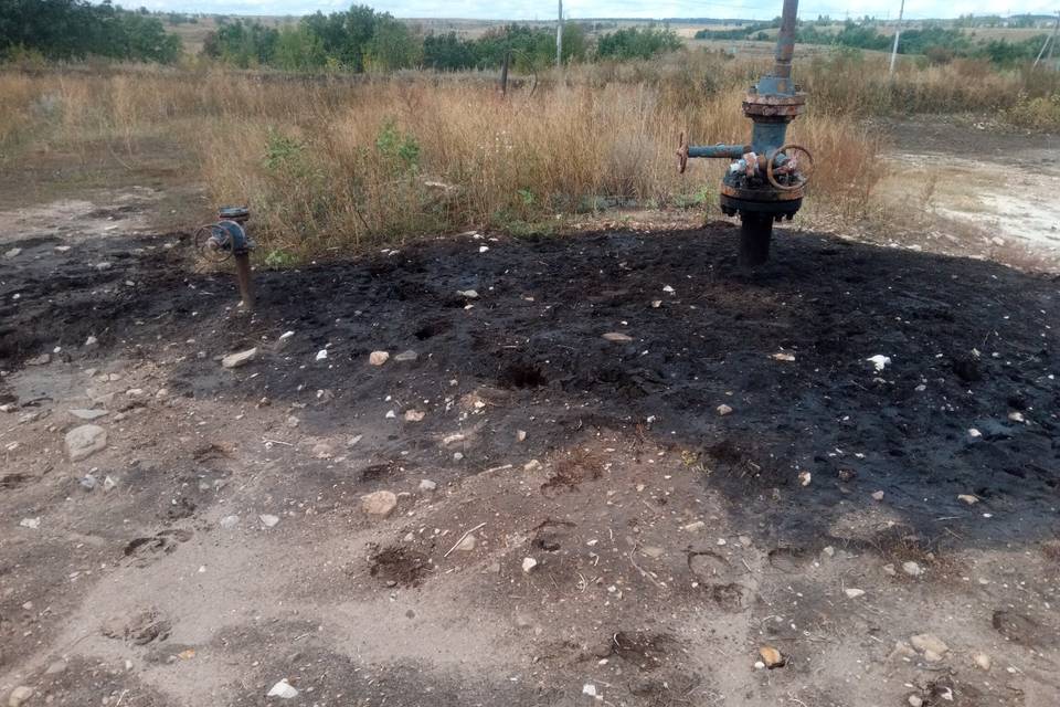 Около скважины под Волгоградом земля оказалась загрязнена нефтепродуктами