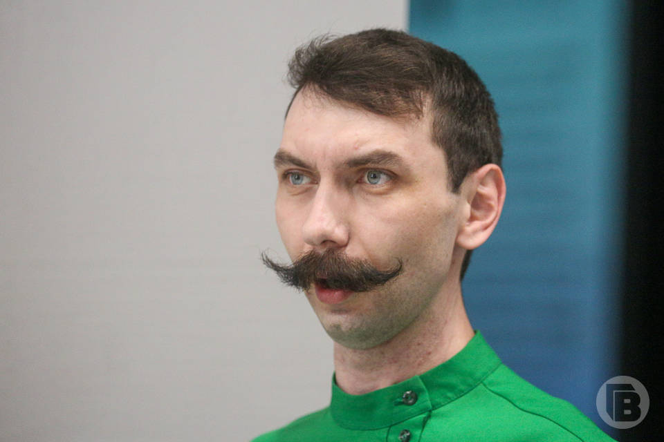 Бармены, дизайнеры и повара в Волгограде чаще других носят бороду и усы