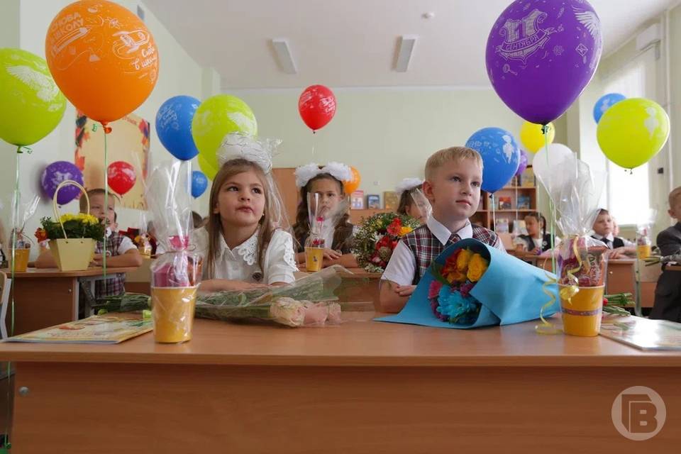 В Волгограде началось оформление детей в первый класс