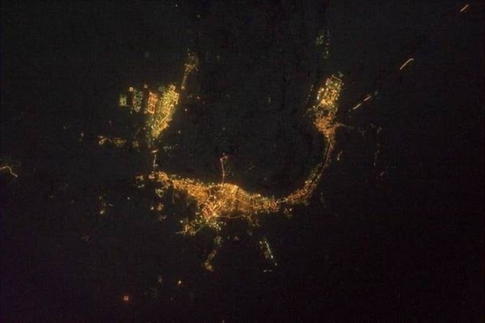 Волгоград на закате показали из космоса