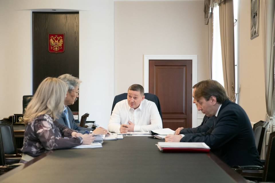 Губернатор Андрей Бочаров провел рабочее совещание по задачам на 10 лет развития региона