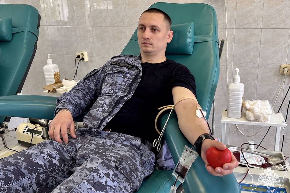 Сотрудники Росгвардии по Волгоградской области сдали донорскую кровь