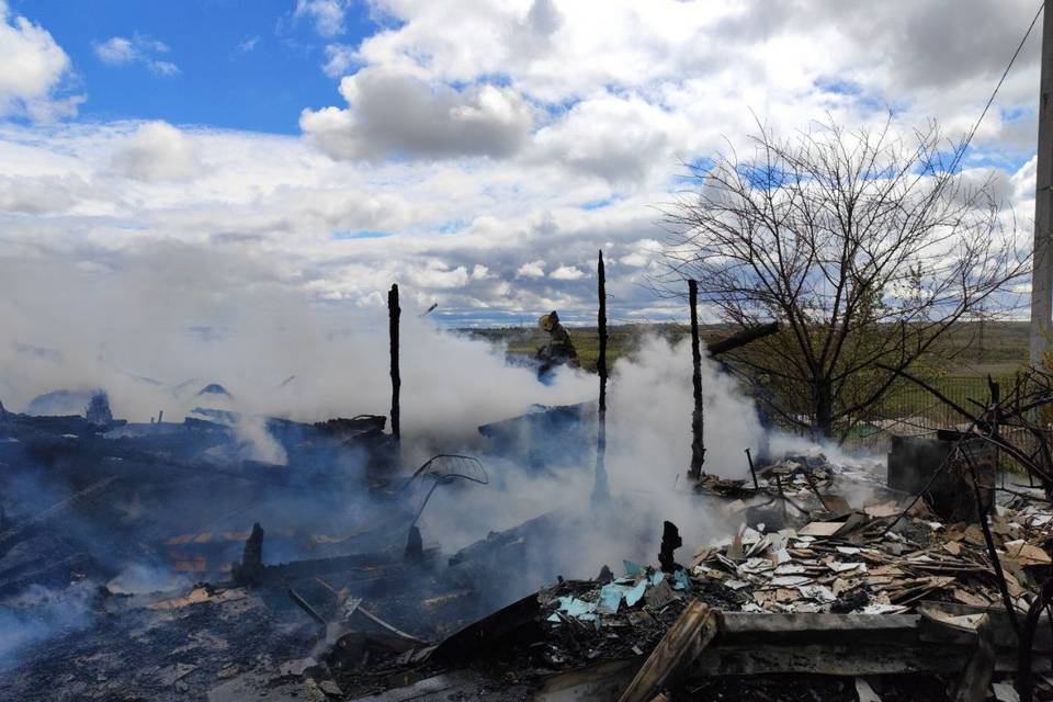 В Волгоградской области дотла сгорел дом настоятеля православной общины