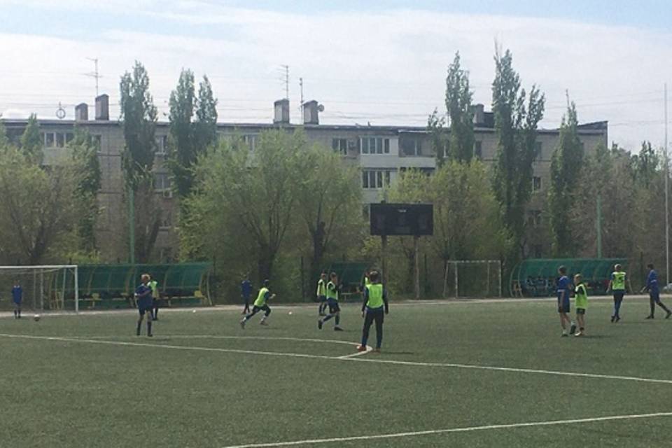В Волгограде стартовал городской этап Всероссийских соревнований по футболу среди школьников «Кожаный мяч»