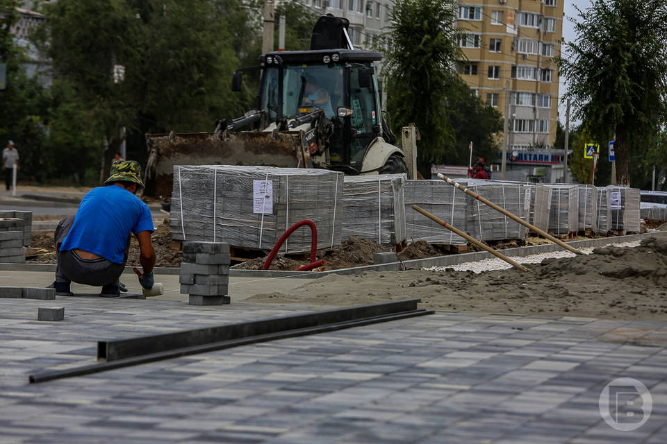 В Волгограде продолжат реконструкцию дворовых проездов
