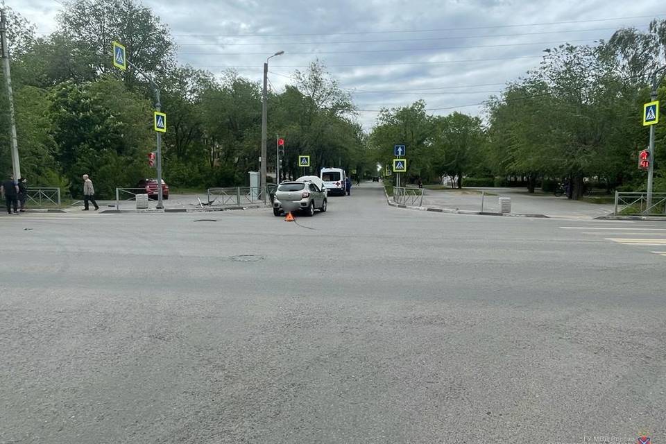 Под Волгоградом в ДТП с двумя женщинами-водителями пострадали два человека