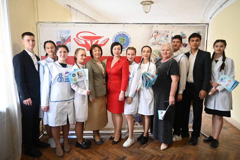 В Волгоградской области наградили лучших медсестёр и фармацевтов
