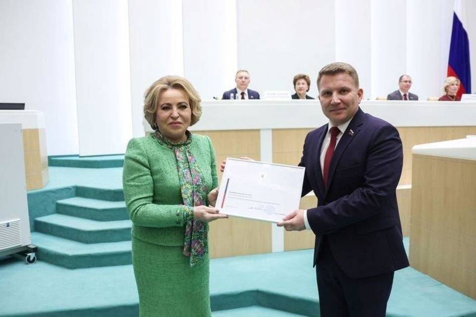 Благодарностью Председателя СФ РФ награжден депутат Волгоградской городской думы