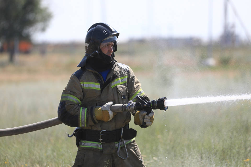 МЧС предупреждает волгоградцев о высокой пожароопасности в регионе