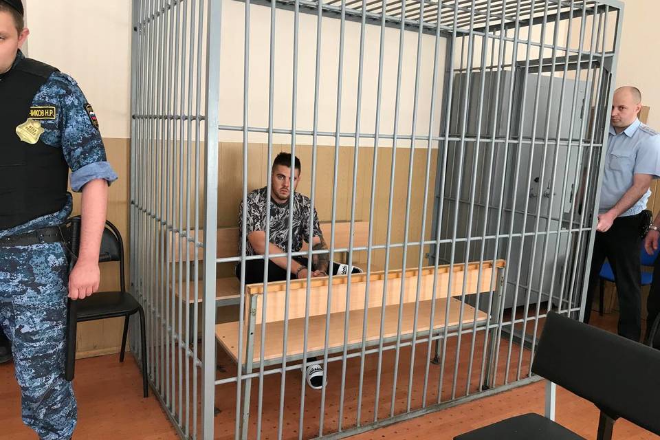 В Волгограде суд заключил треш-стримера, мучившего девушку, под стражу