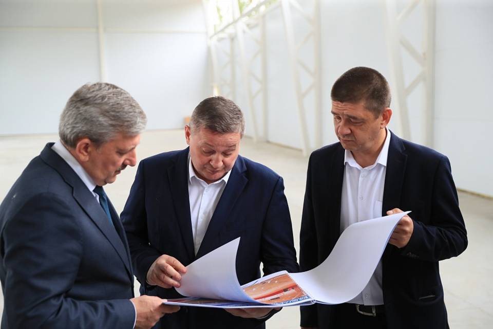 Спортивные объекты губернатор Андрей Бочаров назвал центрами развития Волгограда