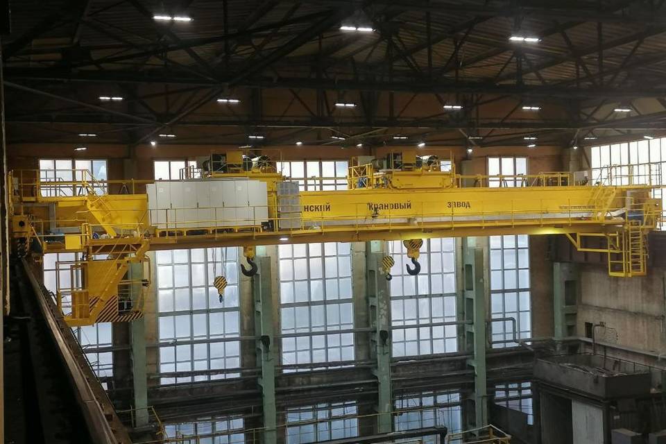 В Волгоградской области впервые выпустили 100-тонный мостовой кран