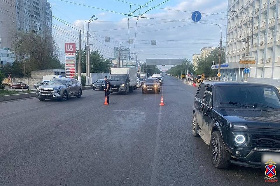 В Волгограде водителя "Нивы", сбившего 14-летнего школьника на переходе, отпустили домой