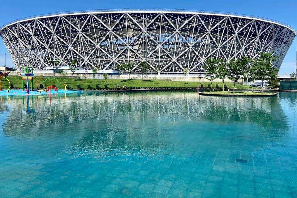 ЦПКиО Волгограда открыл купальный сезон самым большим бассейном в России