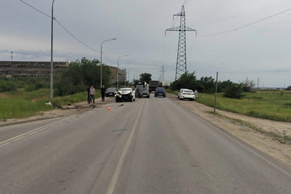 Пять человек разбились в ДТП на севере Волгограда