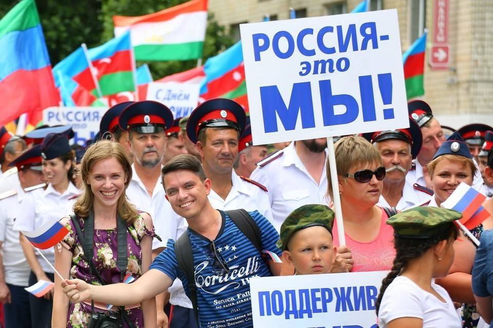 Волгоградцев ждет три выходных из-за празднования Дня России