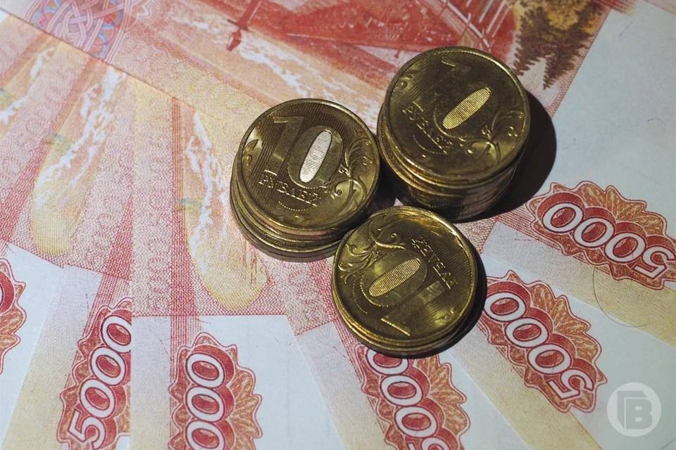 Волгоградка отдала мошенникам 2,5 млн рублей и 2500 тысяч долларов США