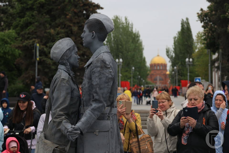 12 июня в Волгограде у фонтана «Искусство» будет работать Аллея оживших скульптур