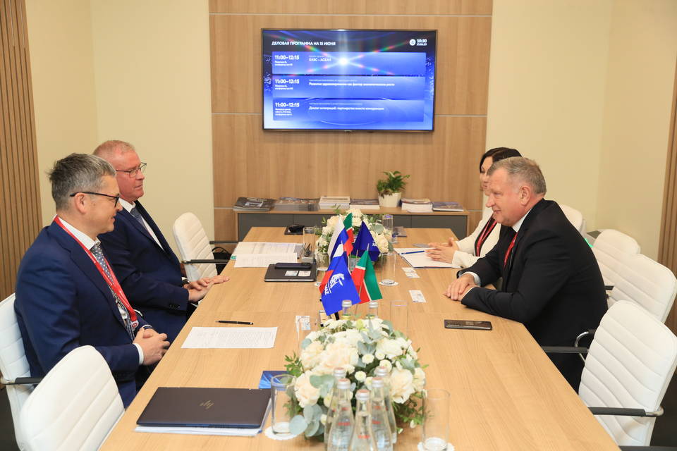 Волгоградская область и ПАО «КамАЗ» заключили партнерское соглашение