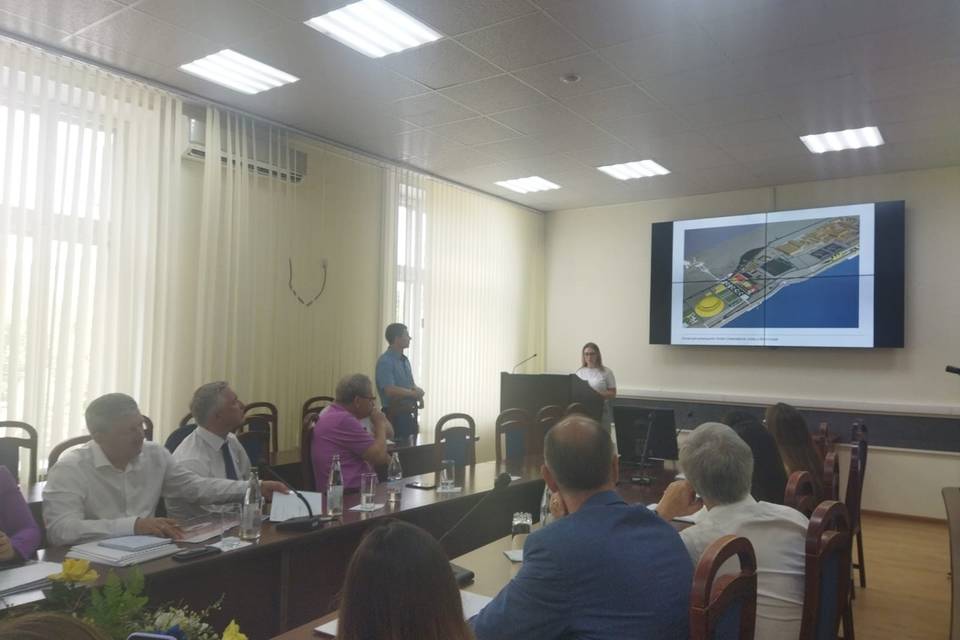 Студенты представили главе Волгограда предложения по созданию аллеи Олимпийской славы