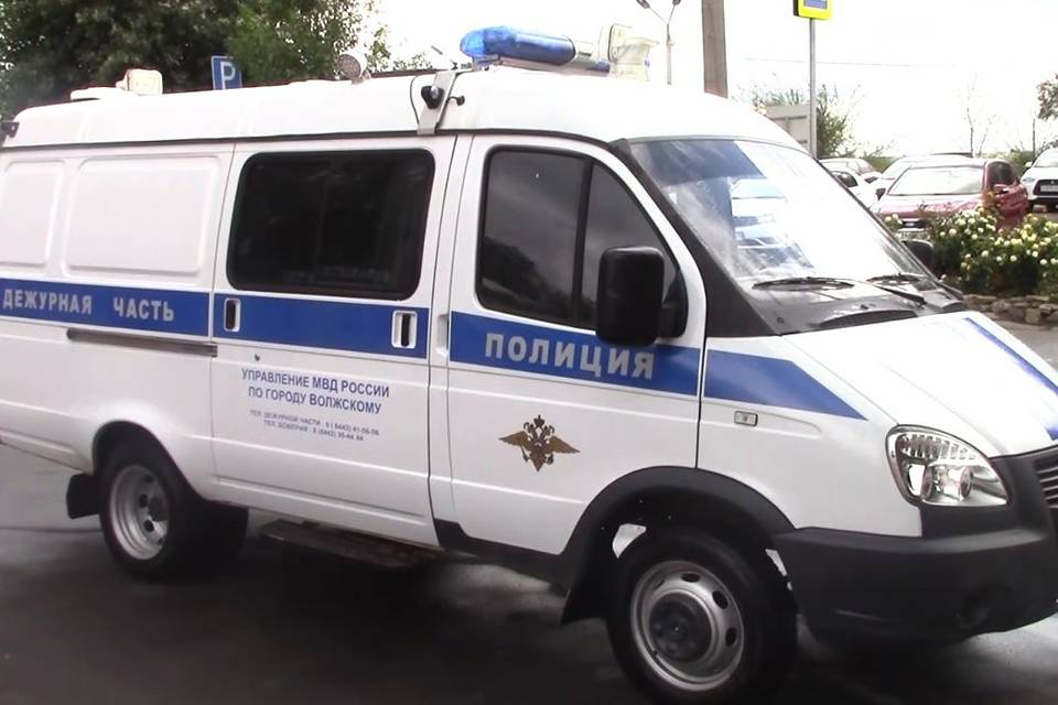 В Волгоградской области местного жителя задержали из-за десяти иностранцев