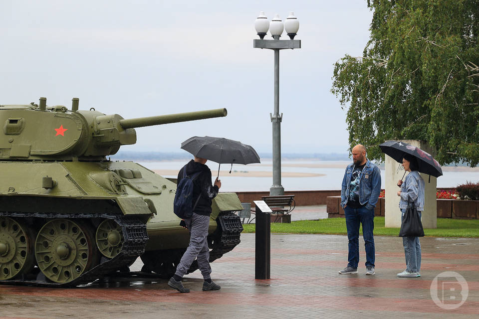 На Волгоградскую область движутся ливни с градом и ветром