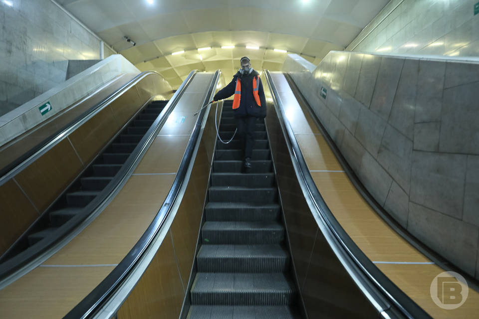 Новые эскалаторы включат в подземных станциях метротрама в Волгограде