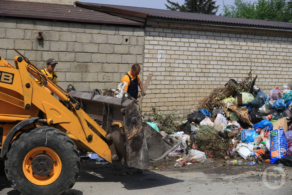 2 августа регоператор вывез около 2 тысяч тонн мусора в Волгоградской области