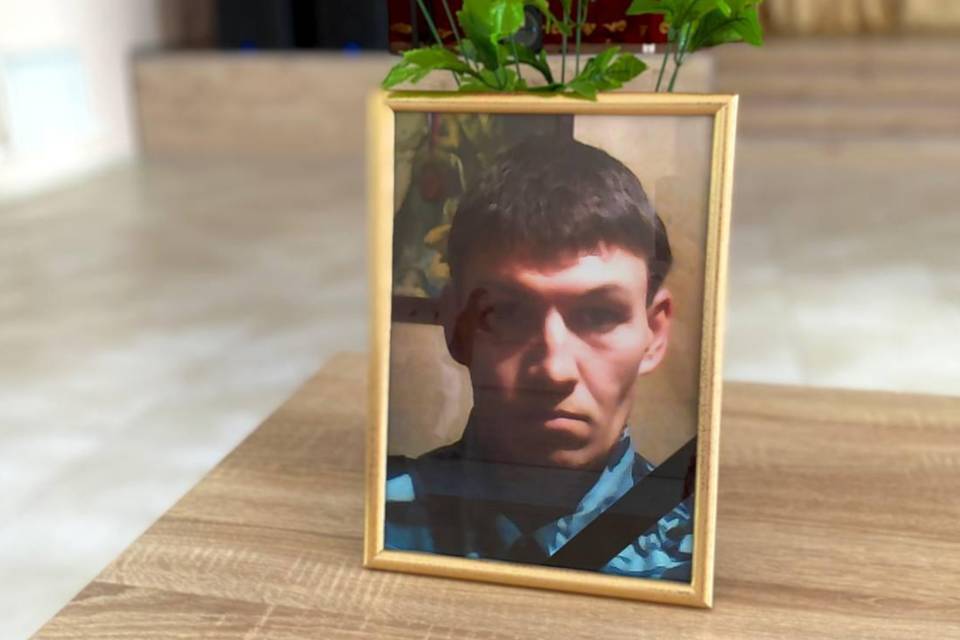 Под Волгоградом похоронили Евгения Фешкина, погибшего от ранений в зоне СВО