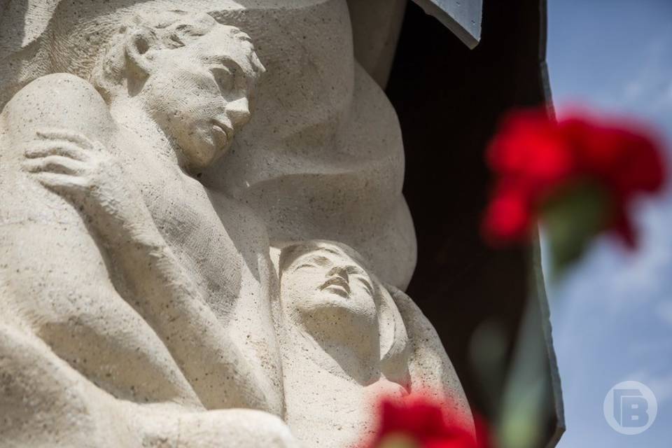 В Волгоградской области вспоминают погибших в бомбардировке Сталинграда
