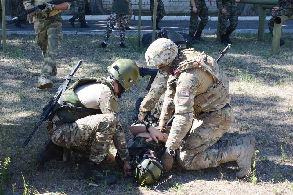 В Волгограде бойцов спецназа обучили тактической медицине