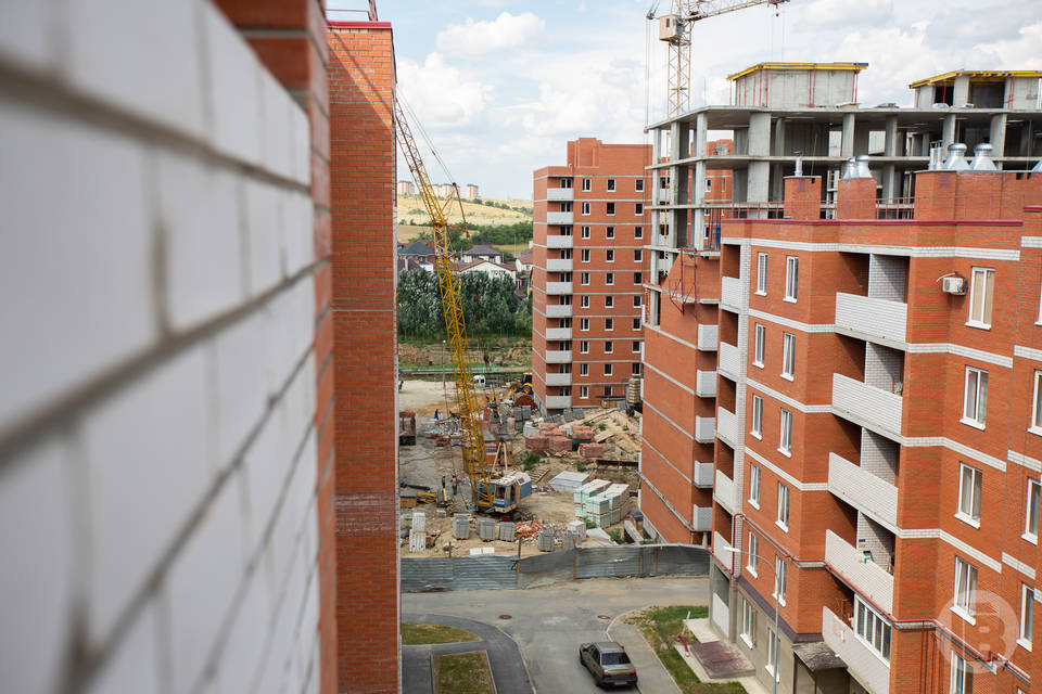 Волгоградский регион отметили в Правительстве РФ за успехи в жилищном строительстве