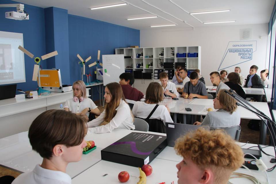 В ВГСПУ стартовал проект для школьников "Сетевой физический класс"