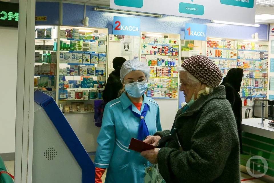 Зарплата фармацевтов в Волгоградской области достигла 54 000 рублей